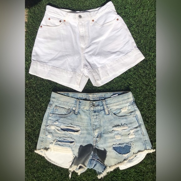 High Waisted Denim Shorts: Levi’s Mom Short (27) x AE Jean Cut-Off Shorts (2) - Picture 3 of 9